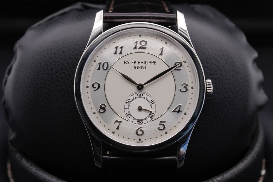 Patek Philippe Calatrava 5196P-001